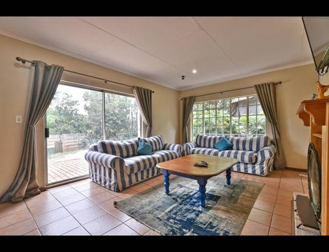 4 BEDROOM HOUSE FOR SALE IN OAKDENE